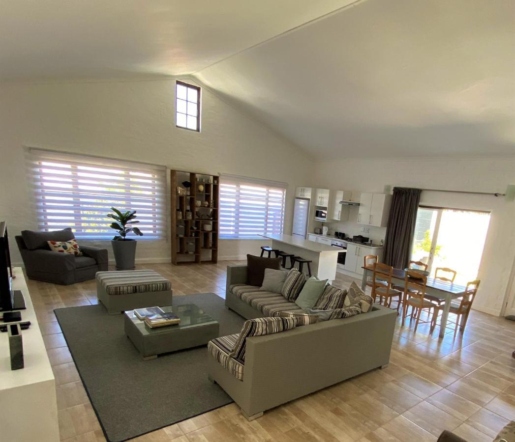 The Lily House Hotell Hermanus Exteriör bild