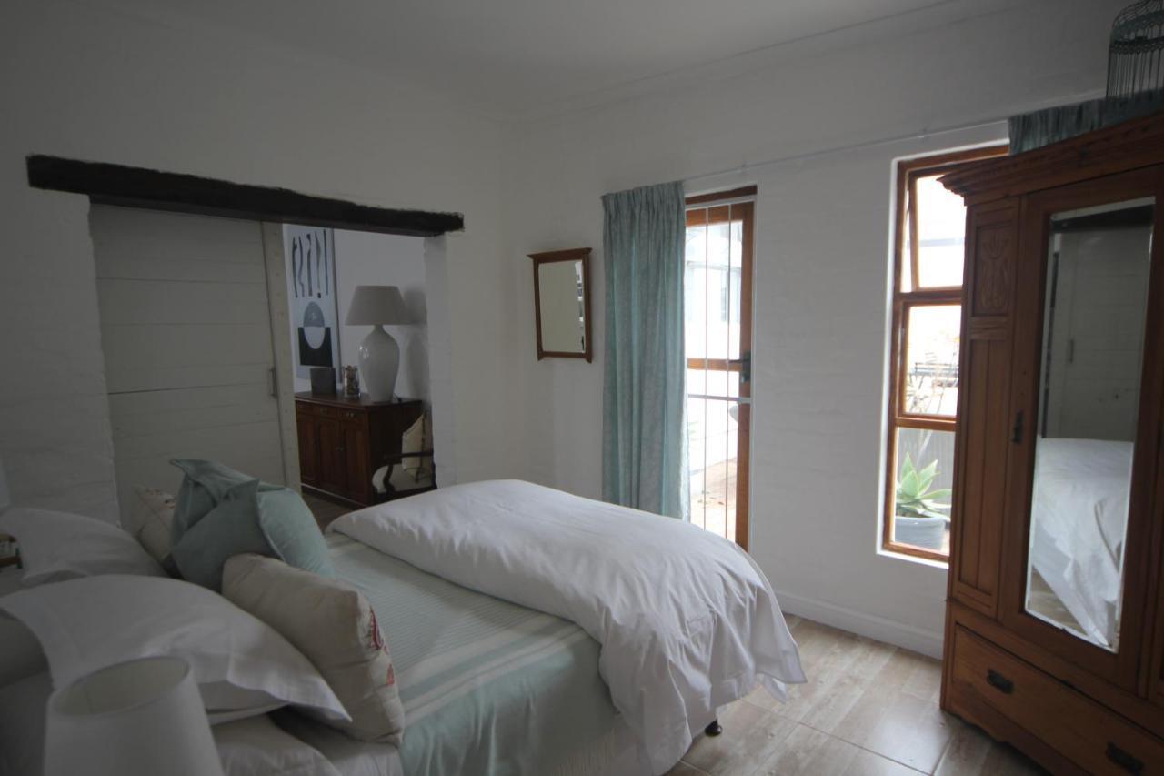 The Lily House Hotell Hermanus Exteriör bild